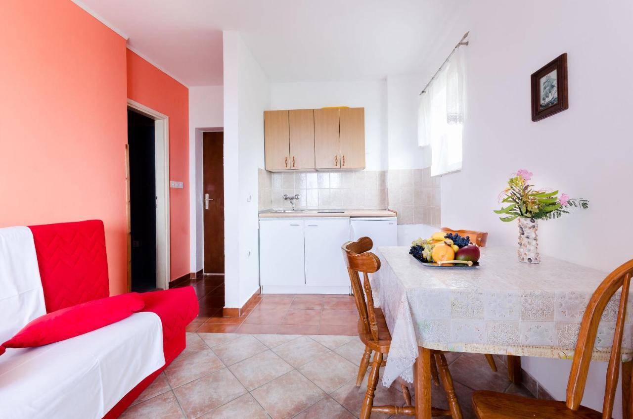 Apartments Sime Lopar Ruang foto